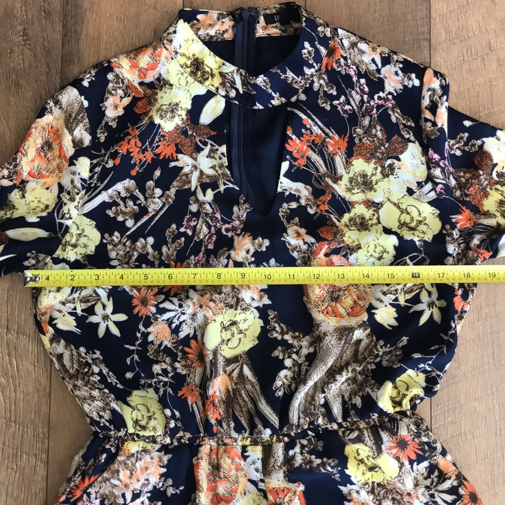 Lucca Couture Keyhole Romper in Floral in Medium - Picture 6 of 8